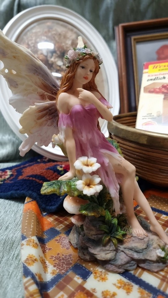 Image 1 of 2032 Beautiful Statue Of A Fairy