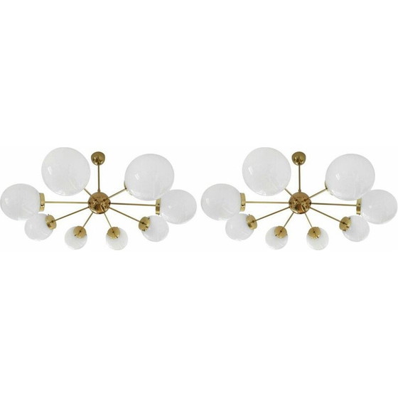 Image 1 of Coppia di lampadari vintage in vetro opalino e ottone, 1960