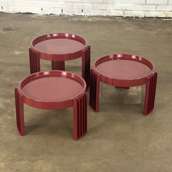 Image 1 of Set Of Three Marema Side Tables In Red From Cassina By Gianfranco Frattini