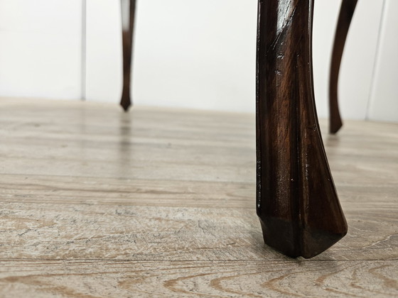 Image 1 of Antique Round Table In Walnut And Maple