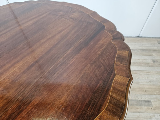 Image 1 of Antique Round Table In Walnut And Maple