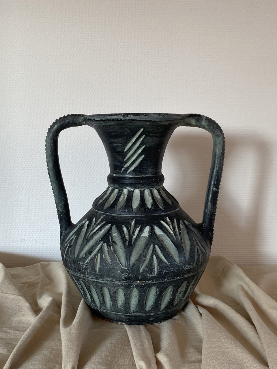 Vaso brutalista in ceramica d'epoca