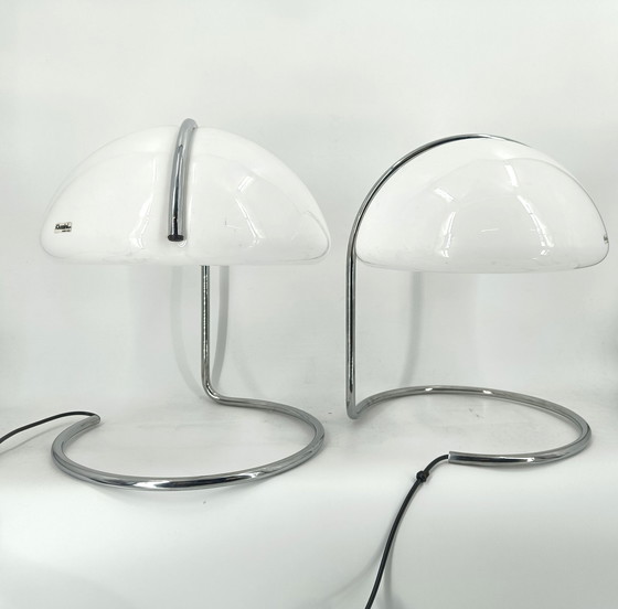 Image 1 of Pair Of Guzzini Shell Table Lamps By Luigi Massoni & Lucian Bottura, 1960S 