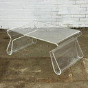Table basse Magino en plexiglas de l'ère spatiale par Umbra