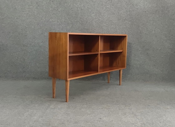 Image 1 of Credenza in stile Mid-Century, cassettiera, mobiletto in teak, stile vintage anni '60, retrò