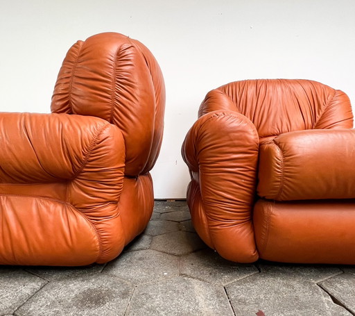 Set of 2 leather Italian armchairs, 1970's