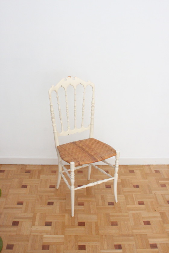 Image 1 of Chiavari lightweight wooden chair