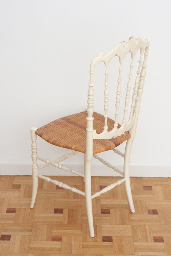 Image 1 of Chaise légère en bois Chiavari