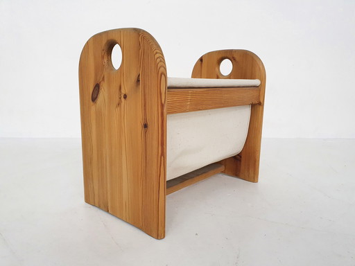 Scandinavian modern Pinewood and linnen magazine stand, Denmark 1970's