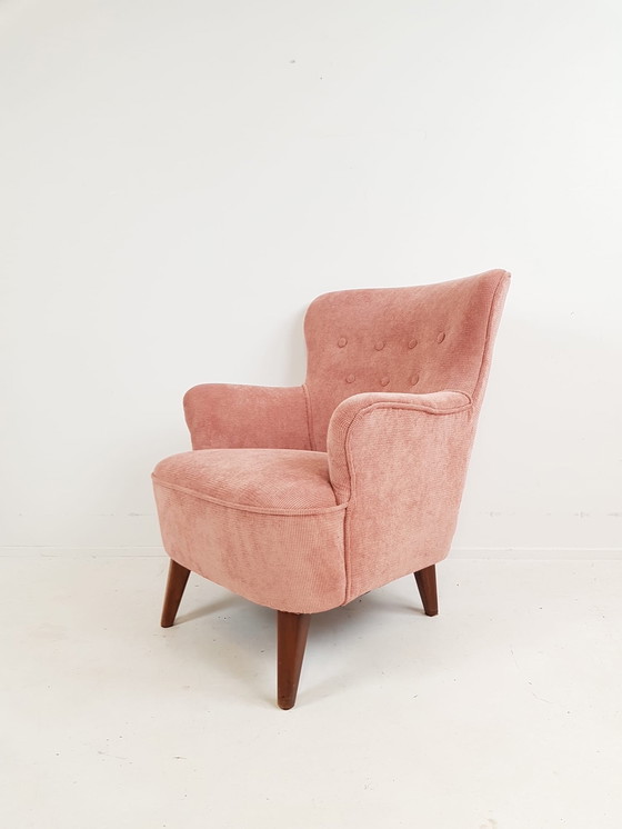 Image 1 of Artifort armchair pink new refurbished Theo Ruth