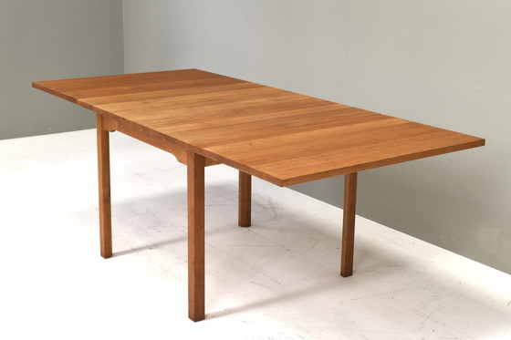 Image 1 of Table de salle à manger scandinave en chêne - circa 1970-80