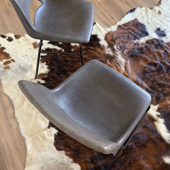Image 1 of Set of 4 vintage plastic shell chairs by Sitting