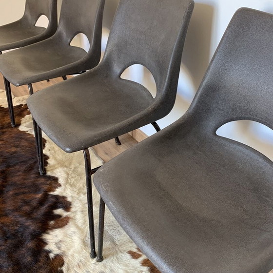 Image 1 of Set of 4 vintage plastic shell chairs by Sitting