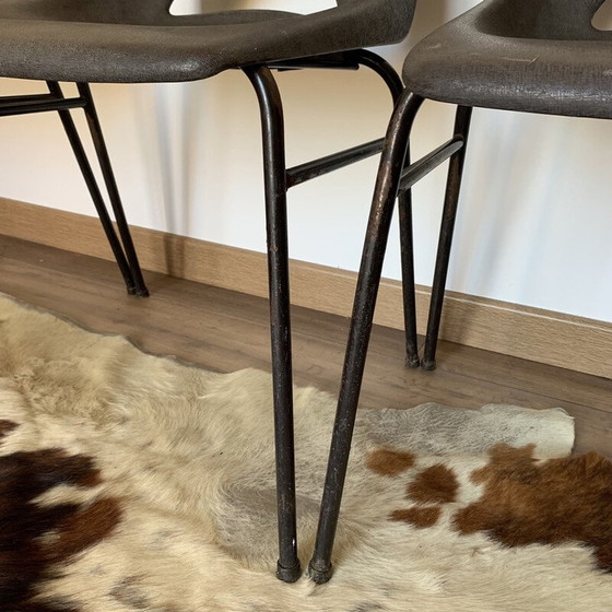 Image 1 of Set of 4 vintage plastic shell chairs by Sitting
