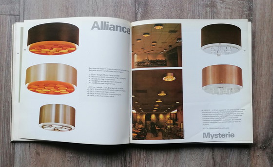 Image 1 of Coffee table book 'hit Amsterdam 1975'