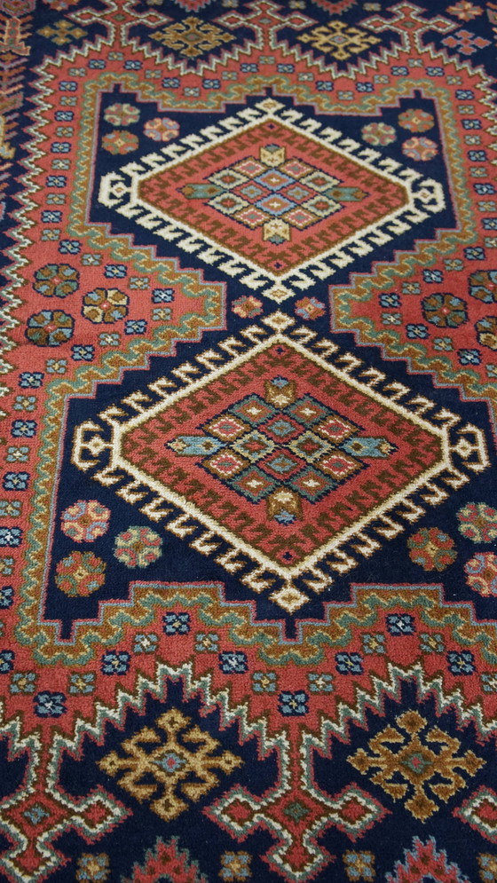 Image 1 of Rug 200X140Cm