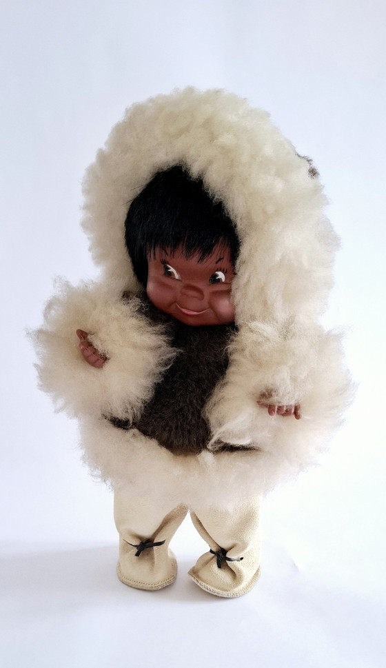 Image 1 of Bambola eschimese vintage, bambola giocattolo da collezione
