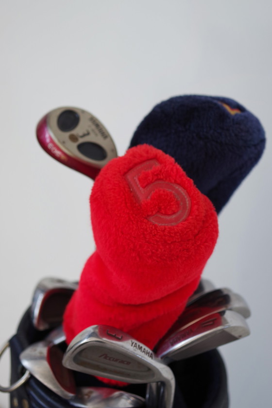 Image 1 of Set da golf Yamaha d'epoca: borsa in pelle con collezione completa di 14 mazze