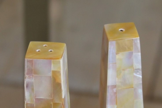 Image 1 of Set poivre et sel vintage avec nacre 60s,France