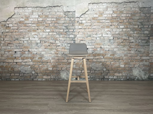 Alki Heldu High Stool