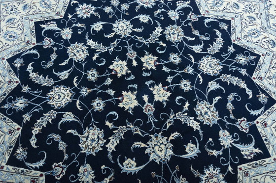 Image 1 of 200 X 200 Cm Hand-Knotted Nain Rug With Silk