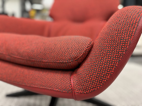 Image 1 of Leolux Lloyd Plus armchair Red fabric leather