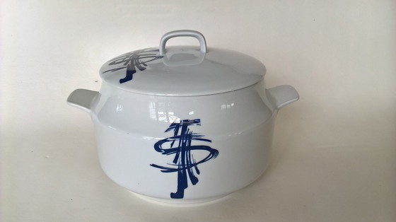 Image 1 of Mahjong" Sfp Porcelain Soup Tureen From Berry