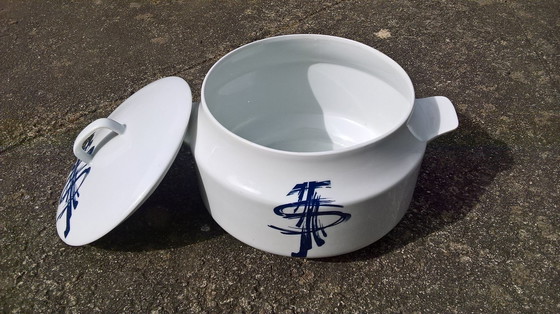 Image 1 of Mahjong" Sfp Porcelain Soup Tureen From Berry