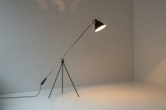 Image 1 of Early ‘Magneto’ floor lamp by H. Fillekes for Artiforte, The Netherlands 1954. 