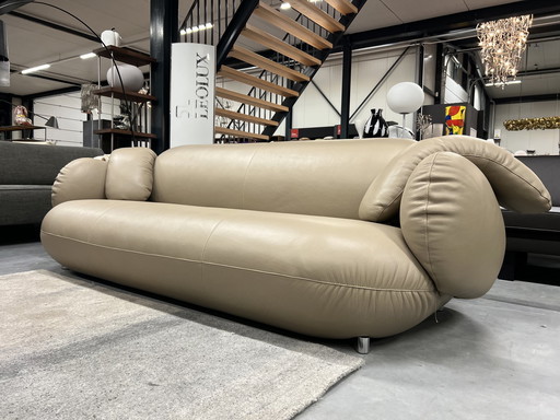 Leolux Pulla 3.5-seater sofa negev Seco leather