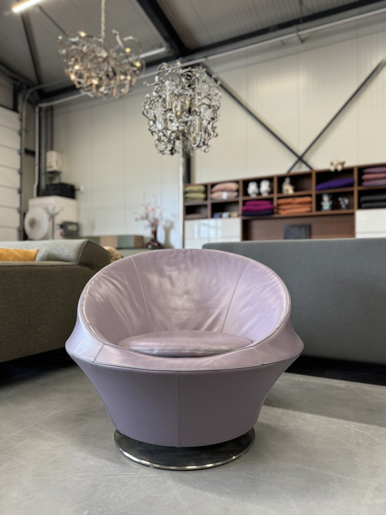 Image 1 of Leolux Fauteuil Ophelia Cuir lilas