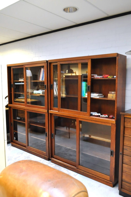 Vintage display cabinet / bookcase from the 1950s