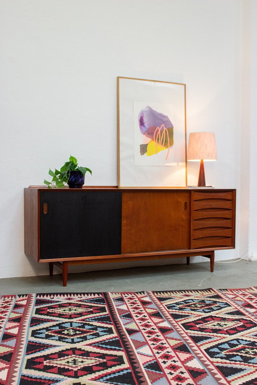 Arne Vodder Sibast Os29 Triennale sideboard chest of drawers teak