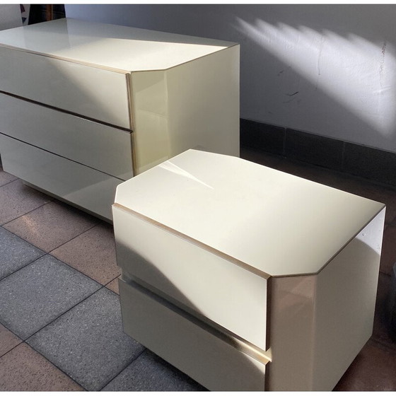 Image 1 of Coppia di cassettiere laccate e specchio vintage, 1980