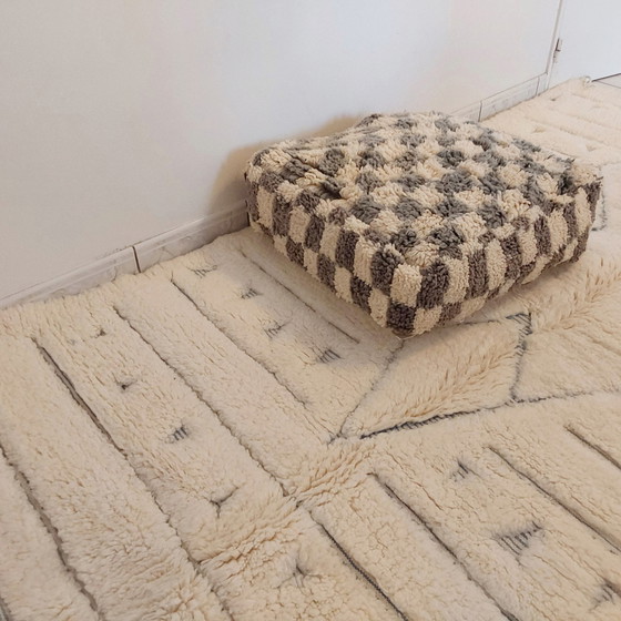 Image 1 of Berber cushion