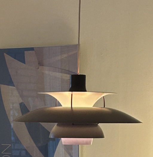 Louis Poulsen Ph5 Design Poul Henningsen Purple