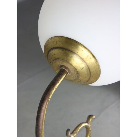 Image 1 of Lámpara de pared de latón y opalina de mediados de siglo