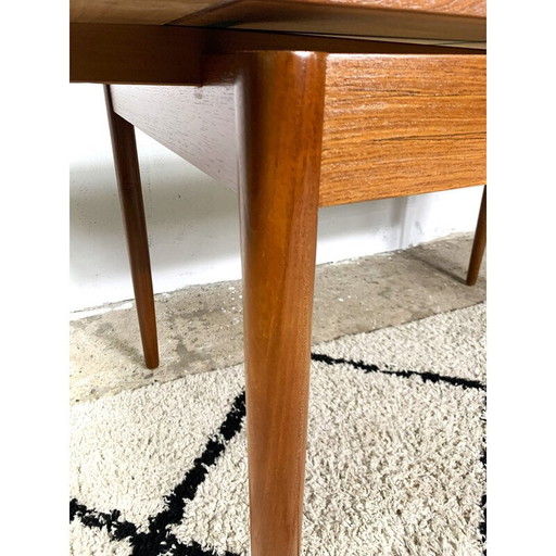 Vintage extending dining table in teak veneer, Denmark 1960