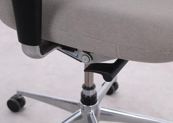 Image 1 of Vitra Meda Pro office chair