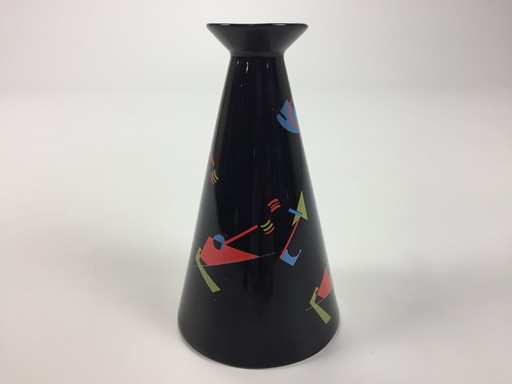 Vase de style Memphis