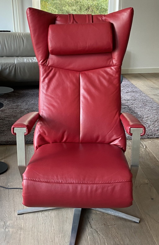 Prominent Relax/Sta On Armchair