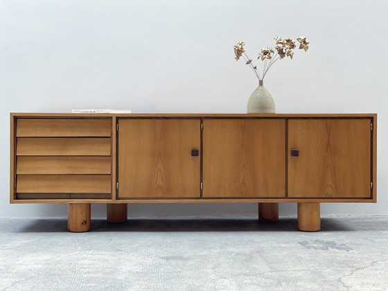 Image 1 of Buffet en bois de frêne macassar poignées années 1970 223cm