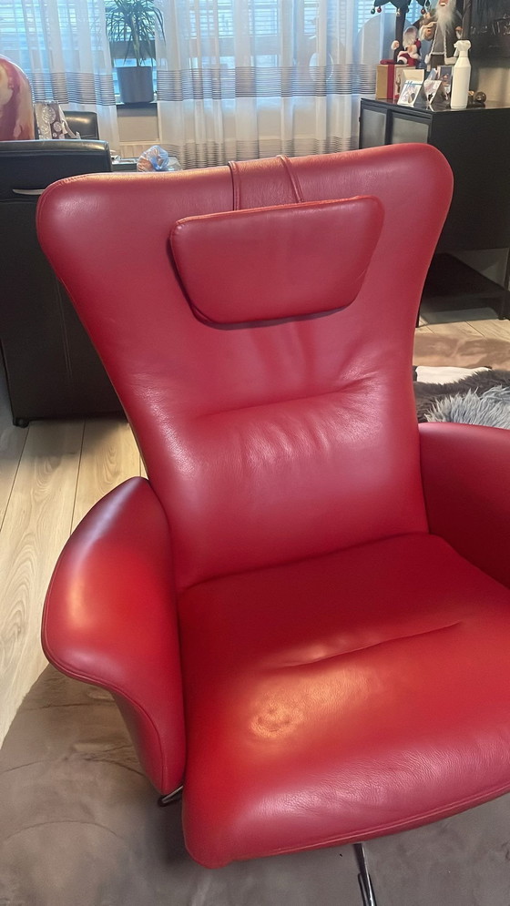 Image 1 of 1X Beautiful Red Room Chair From Montel