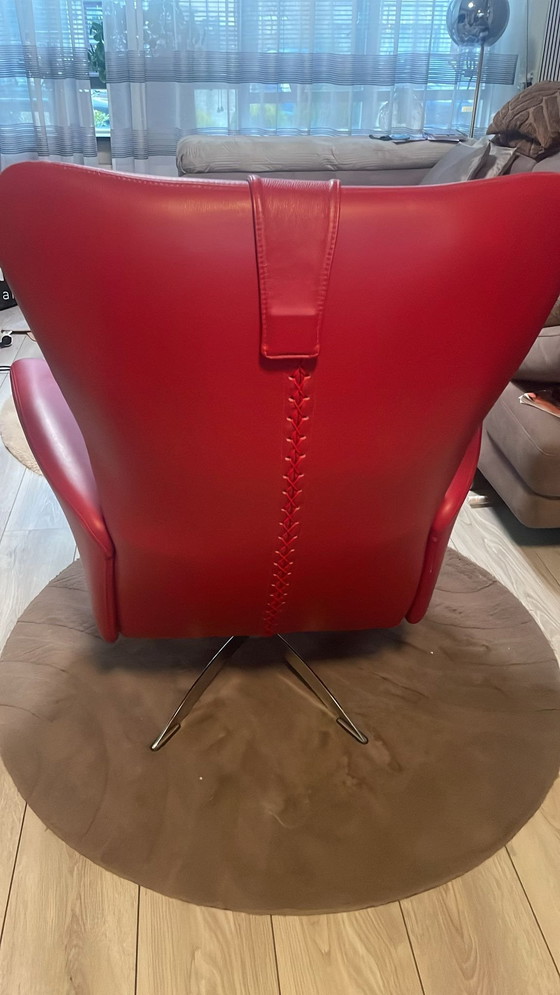 Image 1 of 1X Beautiful Red Room Chair From Montel