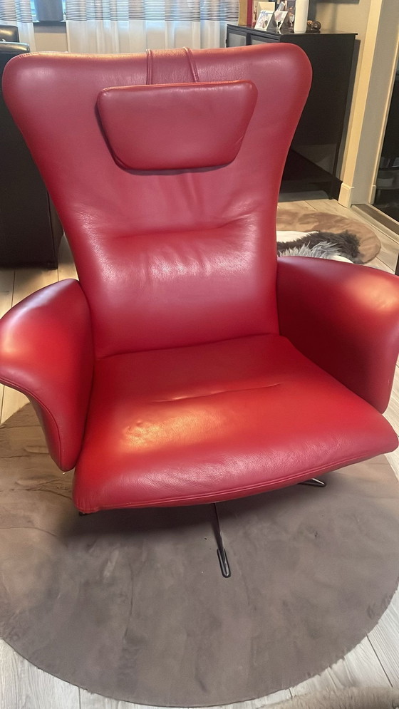 Image 1 of 1X Beautiful Red Room Chair From Montel