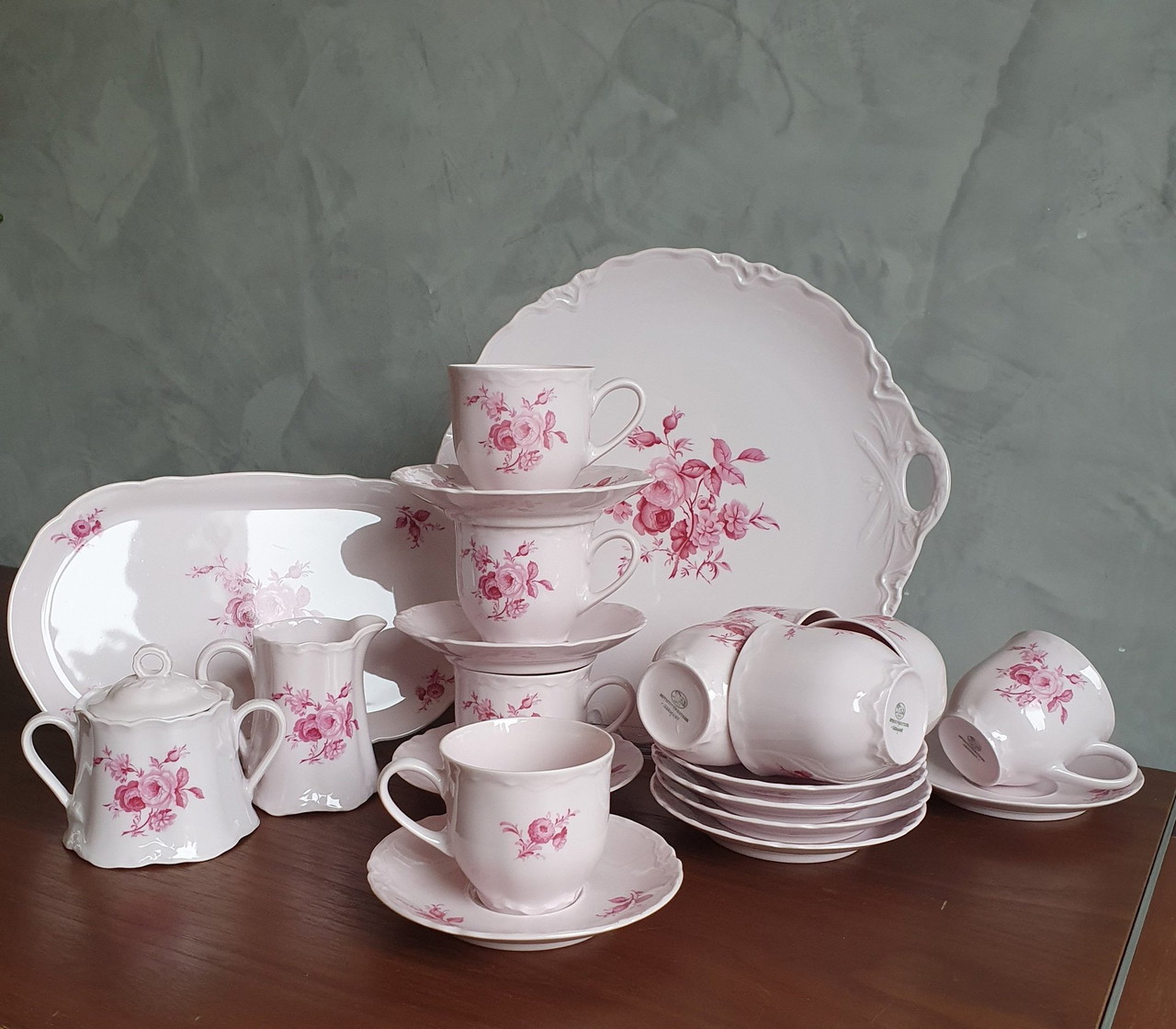 Rare 1814 Hutschenreuther Germany Rose Service | €70 | Whoppah
