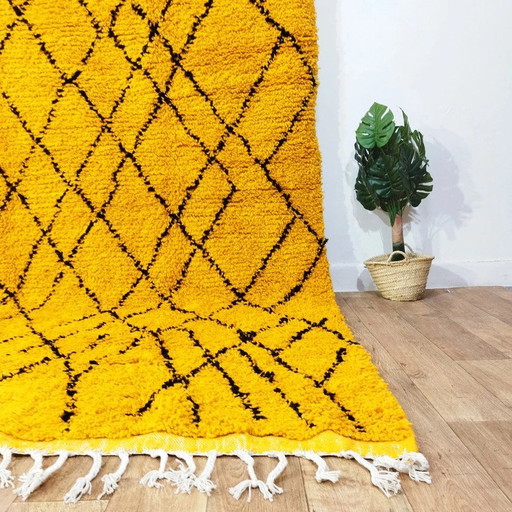 Mustard Yellow Berber Carpet Of Natural Wool - Senffarbener Berberteppich Aus Natürlicher Wolle