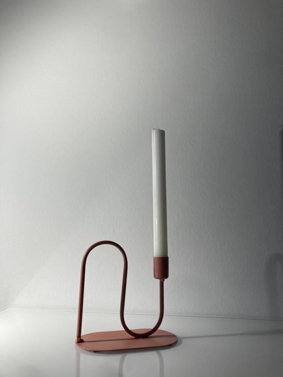 Image 1 of Candeliere moderno e giocoso color corallo 