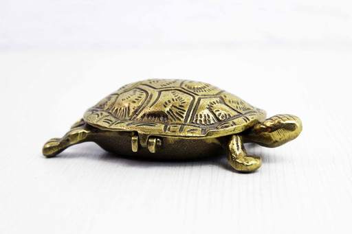 Turtle ashtray in brass, England 1960