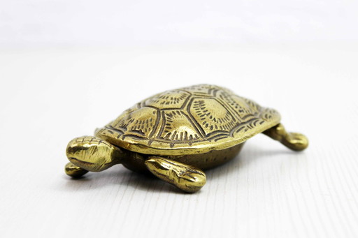 Turtle ashtray in brass, England 1960